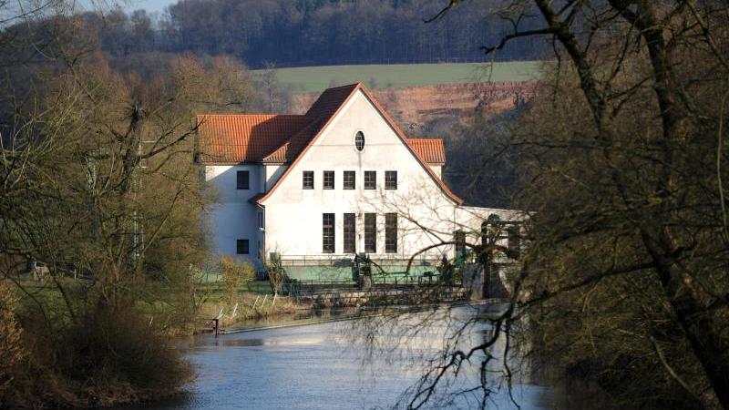 Wasserkraftwerke fühlen sich nicht für Fische verantwortlich Wasserkraftwerk Wülmersen