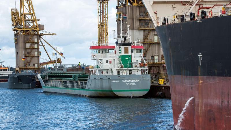 Rostocker Hafenbilanz: Güterumschlag sinkt deutlich Seehafen Rostock