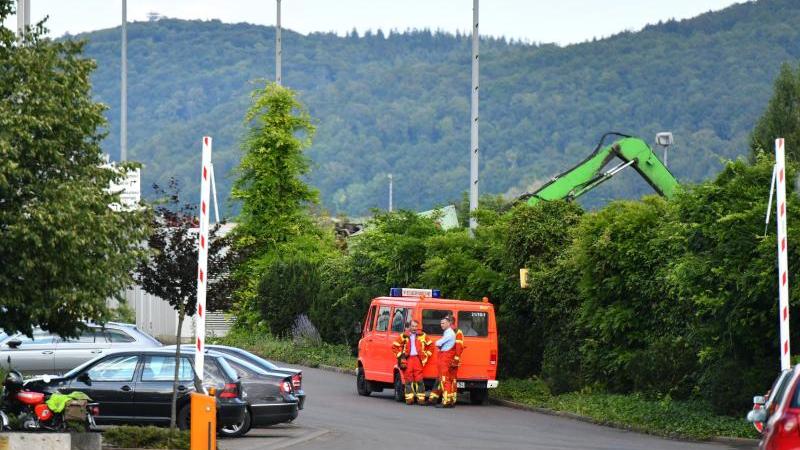Nach Unfall mit Chemikalie geht es einigen Arbeitern besser Mehrere Verletzte durch beschädigten Giftbehälter
