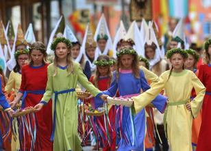 Kaufbeuren ist am Wochenende fest in Kinderhand gewesen. Beim Tänzelfest sp... weiterlesen