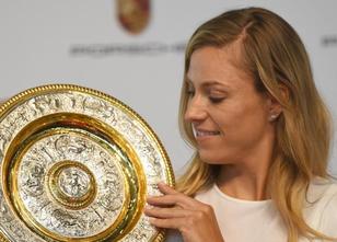 Wimbledonsiegerin Angelique Kerber hofft auch auf eine Rückkehr auf Platz e... weiterlesen