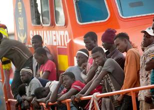 Erstmals haben die meisten Flüchtlinge und Migranten die westliche Mittelme... weiterlesen