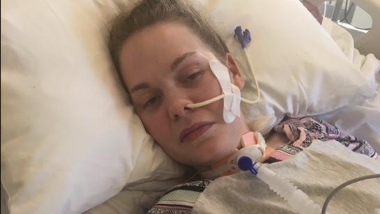 21-Jährige denkt, sie hätte eine Erkältung und fällt ins Koma Renee Power