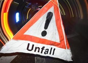 Bei einem Auffahrunfall mit drei Lastwagen auf der A3 ist ein Mann in seine... weiterlesen