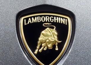 Lamborghini ruft 6893 Sportwagen in die Werkstatt zurück, weil der Motor au... weiterlesen