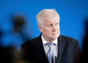 CSU-Chef und Bundesinnenminister Horst Seehofer sieht sich als Opfer einer ... weiterlesen