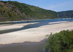 Das trockene Sommerwetter lässt die Wasserstände am Mittelrhein nach Einsch... weiterlesen