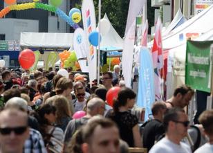 In Berlin weht die Regenbogenfahne. Eine Woche vor der Parade zum Christoph... weiterlesen