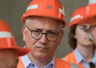 Der hessische Verkehrsminister Tarek Al-Wazir (Grüne) will bei der Einhaltu... weiterlesen