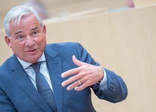 Baden-Württembergs Innenminister Thomas Strobl (CDU) hat zugesichert, dass ... weiterlesen
