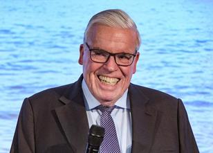 Investor Klaus-Michael Kühne will sich nach seinem Investitionsstopp beim H... weiterlesen