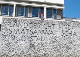Nun muss sie sich wegen Mordes vor dem Landgericht in Ingolstadt verantworten. Prozessauftakt in Ingolstadt