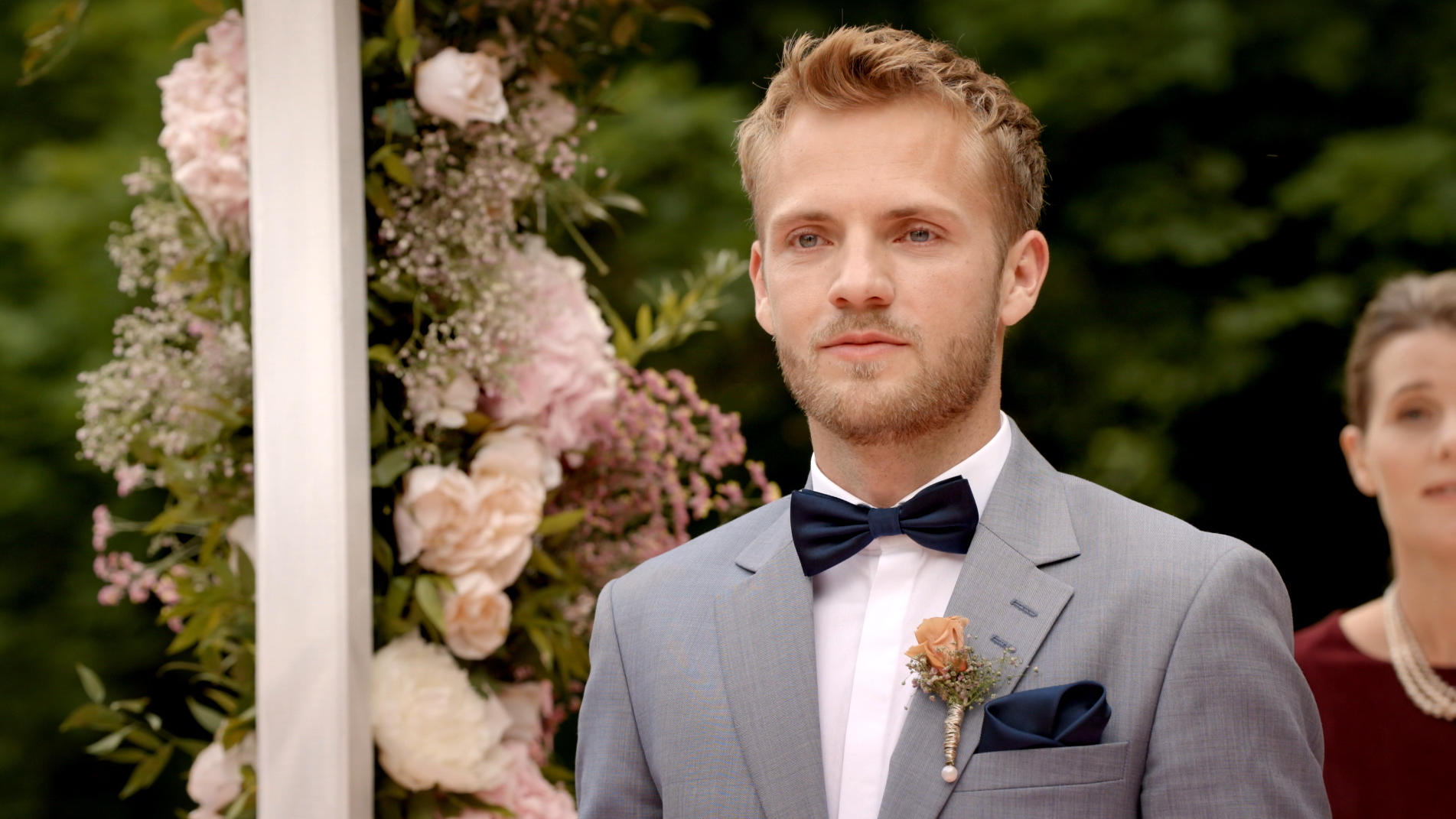 GZSZ: Niklas Osterloh plaudert über die Traumhochzeit von Emily und Paul GZSZ: Niklas Osterloh spielt Paul