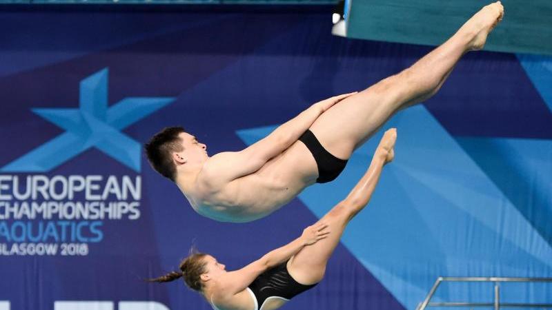 Wasserspringer Punzel und Massenberg holen EM-Gold Gold