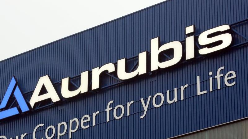 Aurubis peilt nun oberes Ende des Gewinnziels an Kupferkonzern Aurubis in Hamburg