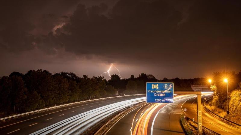 Was man über Sommergewitter wissen sollte Wetterleuchten