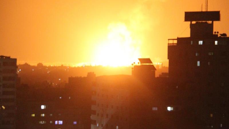 Israel greift Hamas-Ziele nach Beschuss aus Gaza an Luftangriffe auf Gaza-Stadt