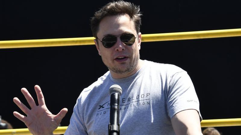 Nach Musk-Tweet: US-Kanzleien prüfen Sammelklagen Tesla-Chef Elon Musk