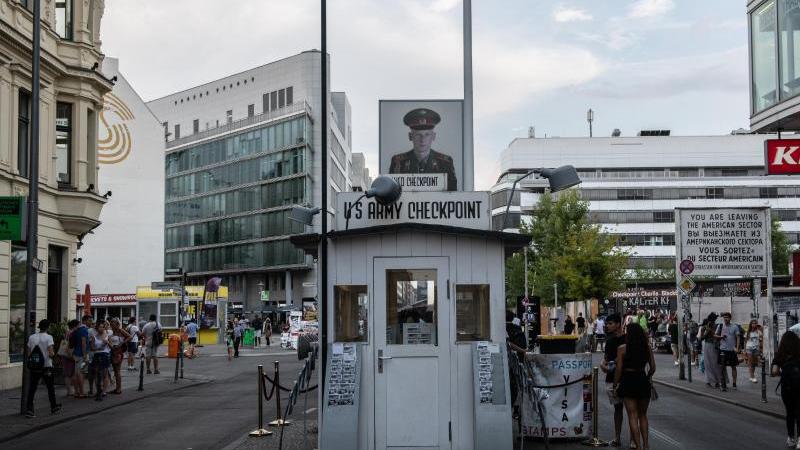 Was wird aus dem Checkpoint Charlie? Checkpoint Charlie