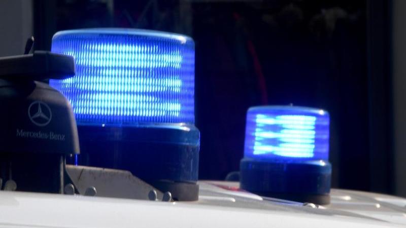 Einsatz in evakuiertem Leipziger Einkaufs-Center beendet Polizei mit Blaulicht
