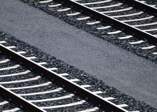 Wegen eines Schadens an einer Oberleitung ist die Bahnstrecke zwischen Stut... weiterlesen