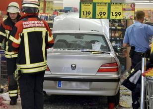 Eine vor einem Supermarkt in Saarbrücken vom eigenen Ehemann angefahrene Fr... weiterlesen