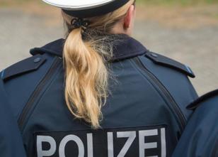Eine 18-Jährige ist am Montagmorgen mit schwersten Verbrennungen an einer B... weiterlesen