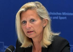 Wegen der wachsenden Präsenz von Extremisten im Internet bietet das Ausstei... weiterlesen