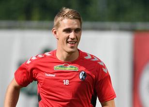 Stürmer Nils Petersen kann sich vorstellen, auch nach der enttäuschenden Fu... weiterlesen