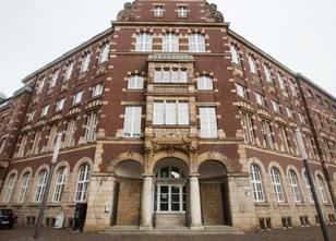 Wegen Hassmails, Beschimpfungen und Bedrohungen in der Abschiebe-Affäre um ... weiterlesen