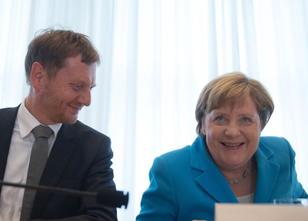 Bundeskanzlerin Angela Merkel (CDU) hat bei einem Firmenbesuch des Maschine... weiterlesen