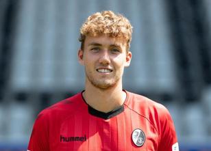 Neuzugang Luca Waldschmidt steht dem SC Freiburg im Erstrundenspiel des DFB... weiterlesen