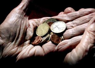 Sie soll sich als Verwandte ausgegeben haben, um Geld von einer 76-Jährigen... weiterlesen