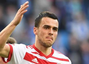 Fußball-Profi Filip Kostic steht vor dem Wechsel vom Hamburger SV zu Eintra... weiterlesen