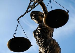 Drei Geschwister sollen einen früheren Sexual-Partner der mitangeklagten Sc... weiterlesen