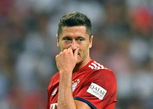Torjäger Robert Lewandowski hat mit Blick auf die vergangene Saison Kritik ... weiterlesen