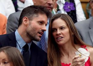 Die zweifache Oscar-Preisträgerin Hilary Swank (44, weiterlesen
