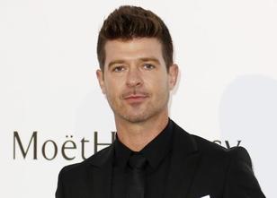 US-Sänger Robin Thicke (41, weiterlesen
