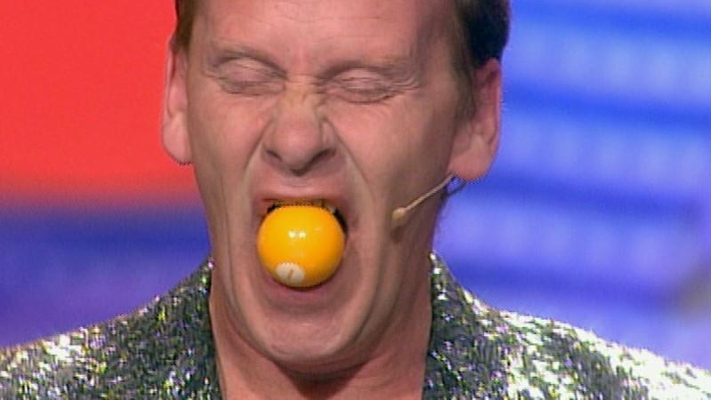 Das Supertalent: Die sieben skurrilsten Auftritte seit Beginn der Show Billardkugel im Mund: Stevie Starr