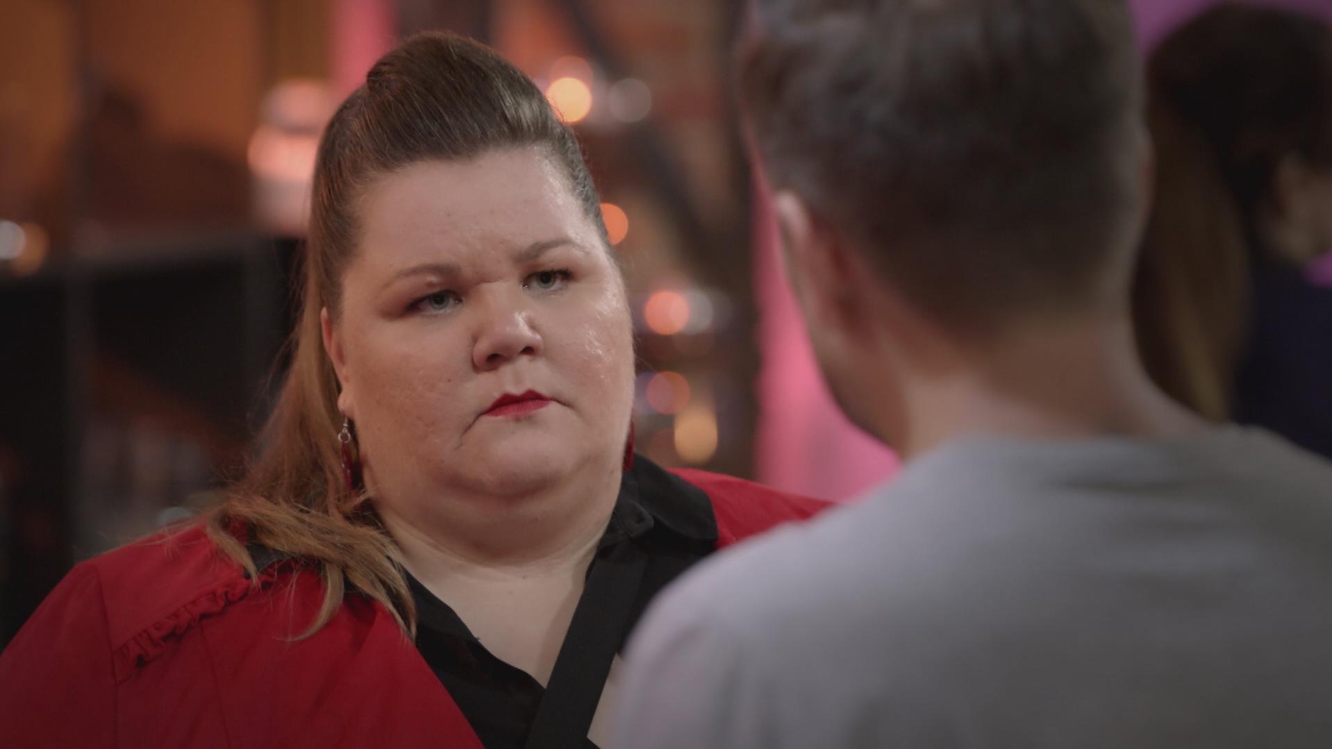 Als Nicole Müller bei GZSZ: Manuela Wisbeck kann ihre Rolle gut verstehen GZSZ: Nicole trifft Leon