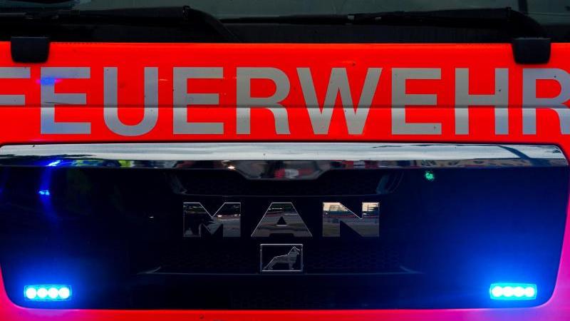 Linienbus fängt Feuer: Keine Verletzten Feuerwehr