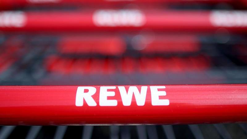 Rückruf bei Rewe: Aufback-Brötchen womöglich mit Glas Rewe Logo