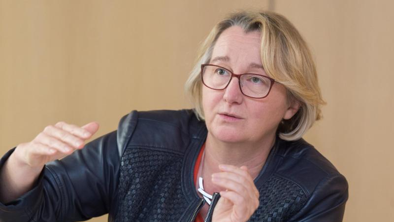 Schwarz verteidigt Ministerin: "Vorwürfe sind konstruiert" Theresia Bauer