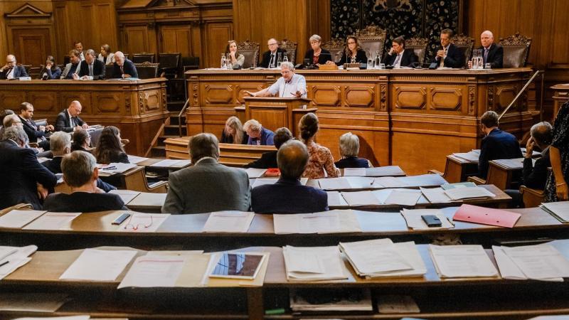 Strafanzeige: Rechte Hass-Mail an Bürgerschaftspräsidentin Sitzung der Hamburgischen Bürgerschaft