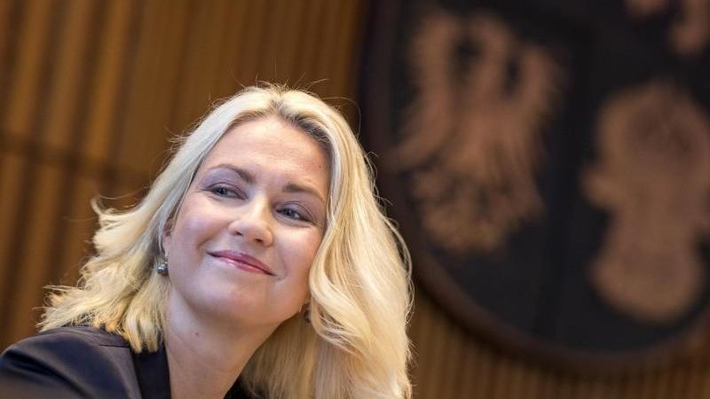 Ehrung für deutsch-russische Regionalpartnerschaft Manuela Schwesig (SPD)