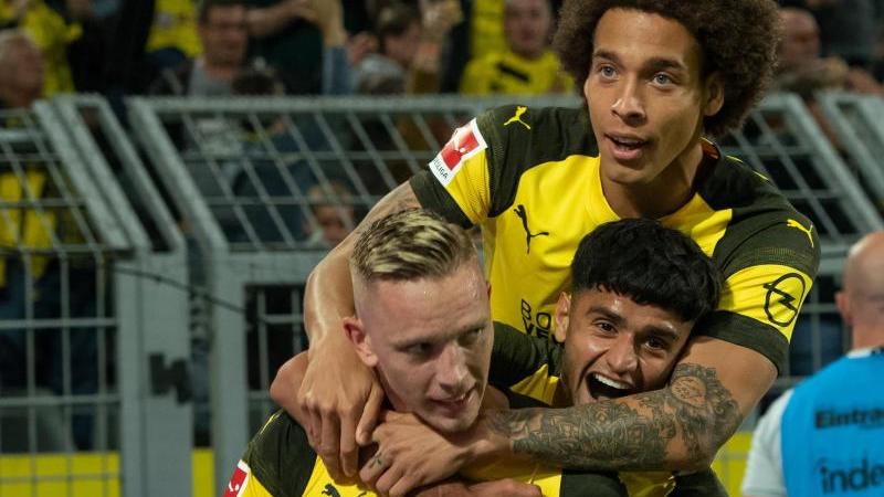 Dortmund vorerst Tabellenführer: 3:1 gegen Frankfurt Jubel bei Borussia Dortmund