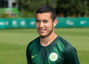 Der Brasilianer William vom Fußball-Bundesligisten VfL Wolfsburg führt sein... weiterlesen