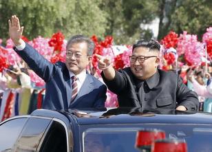 Südkoreas Präsident Moon Jae In und Nordkoreas Machthaber Kim Jong Un setze... weiterlesen