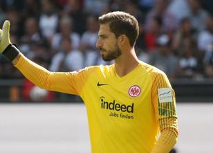 Der deutsche Fußball-Pokalsieger Eintracht Frankfurt startet mit riesiger V... weiterlesen