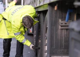 Bei landesweiten Lkw-Kontrollen auf Autobahnen in Brandenburg hat jeder vie... weiterlesen